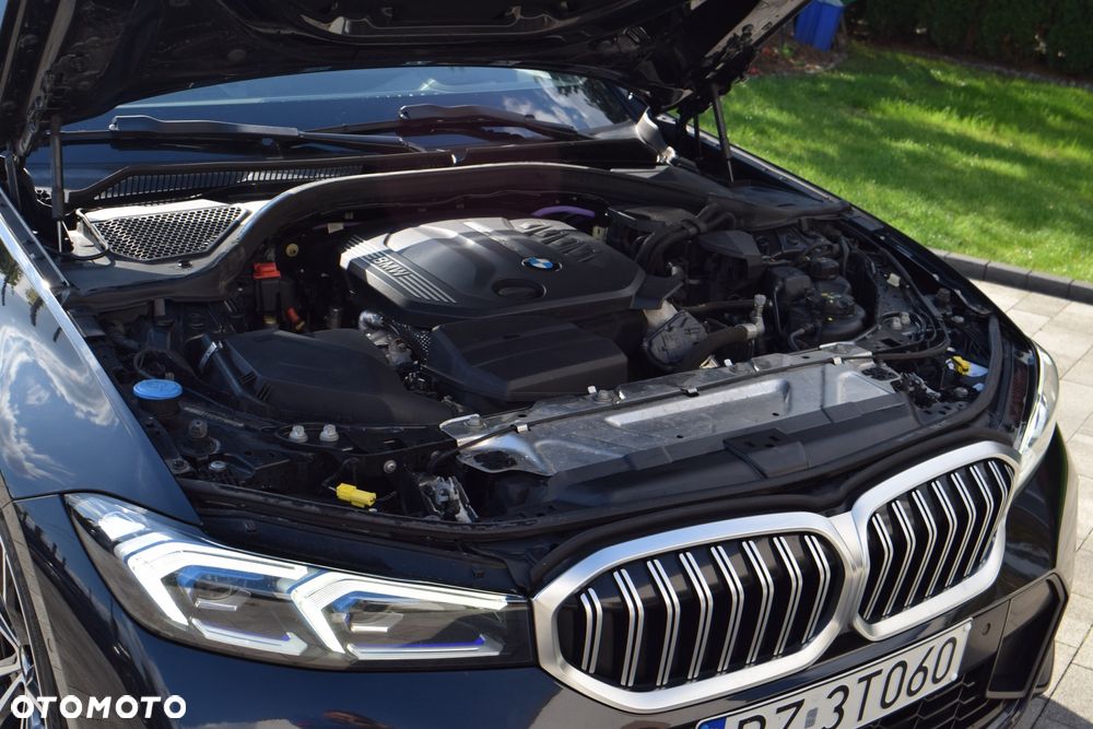 BMW Seria 3 320d xDrive M Sport sport - 35