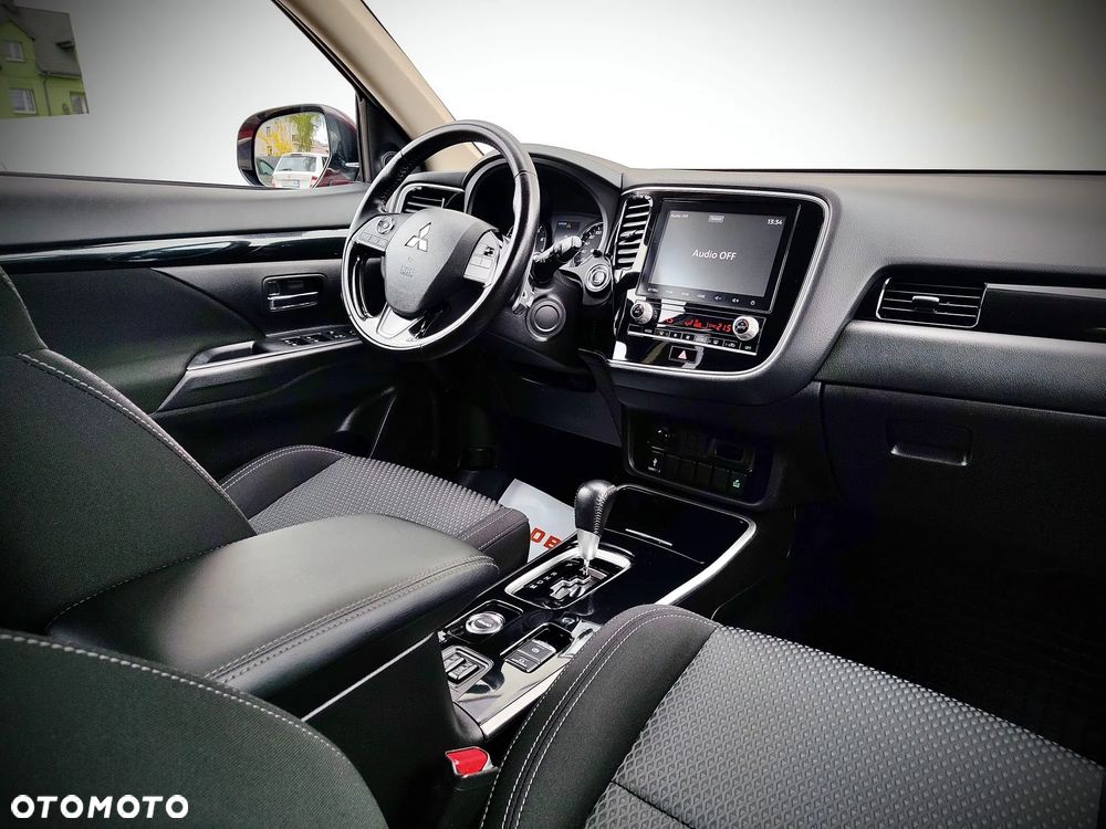 Mitsubishi Outlander - 9