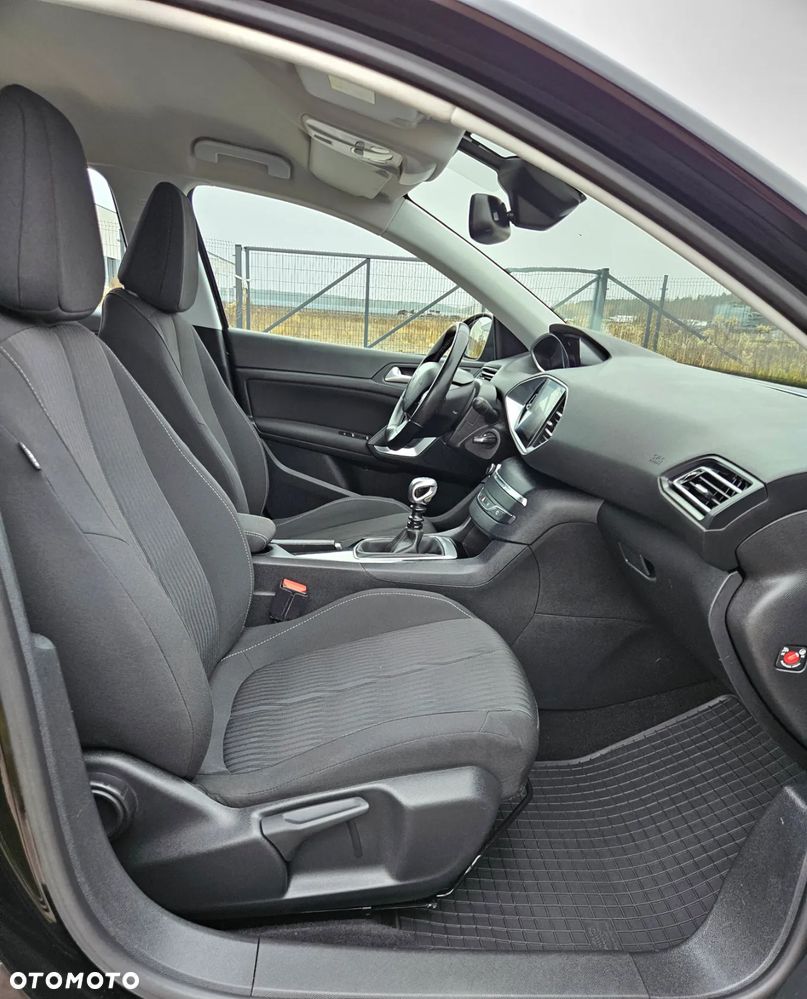 Peugeot 308 SW 1.6 BlueHDi Allure S&S - 16