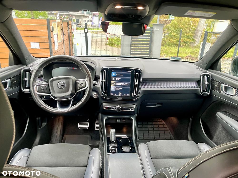 Volvo XC 40 B4 B AWD R-Design - 12