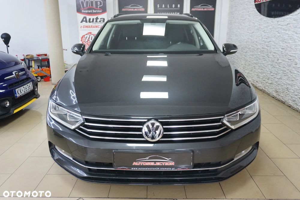Volkswagen Passat Variant 1.6 TDI SCR DSG Comfortline - 2