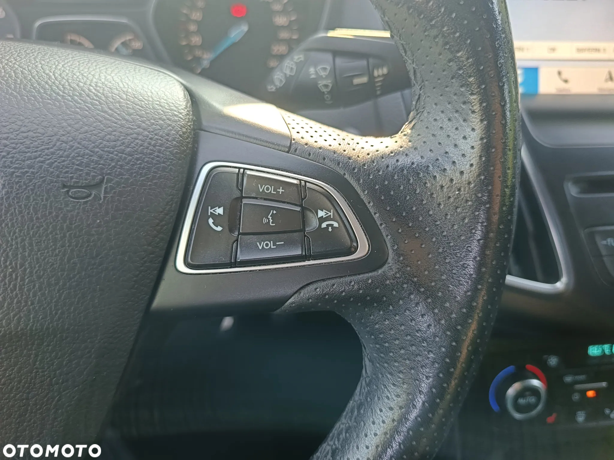 Ford Focus Turnier 1.5 EcoBoost Start-Stopp-System ST-LINE - 31