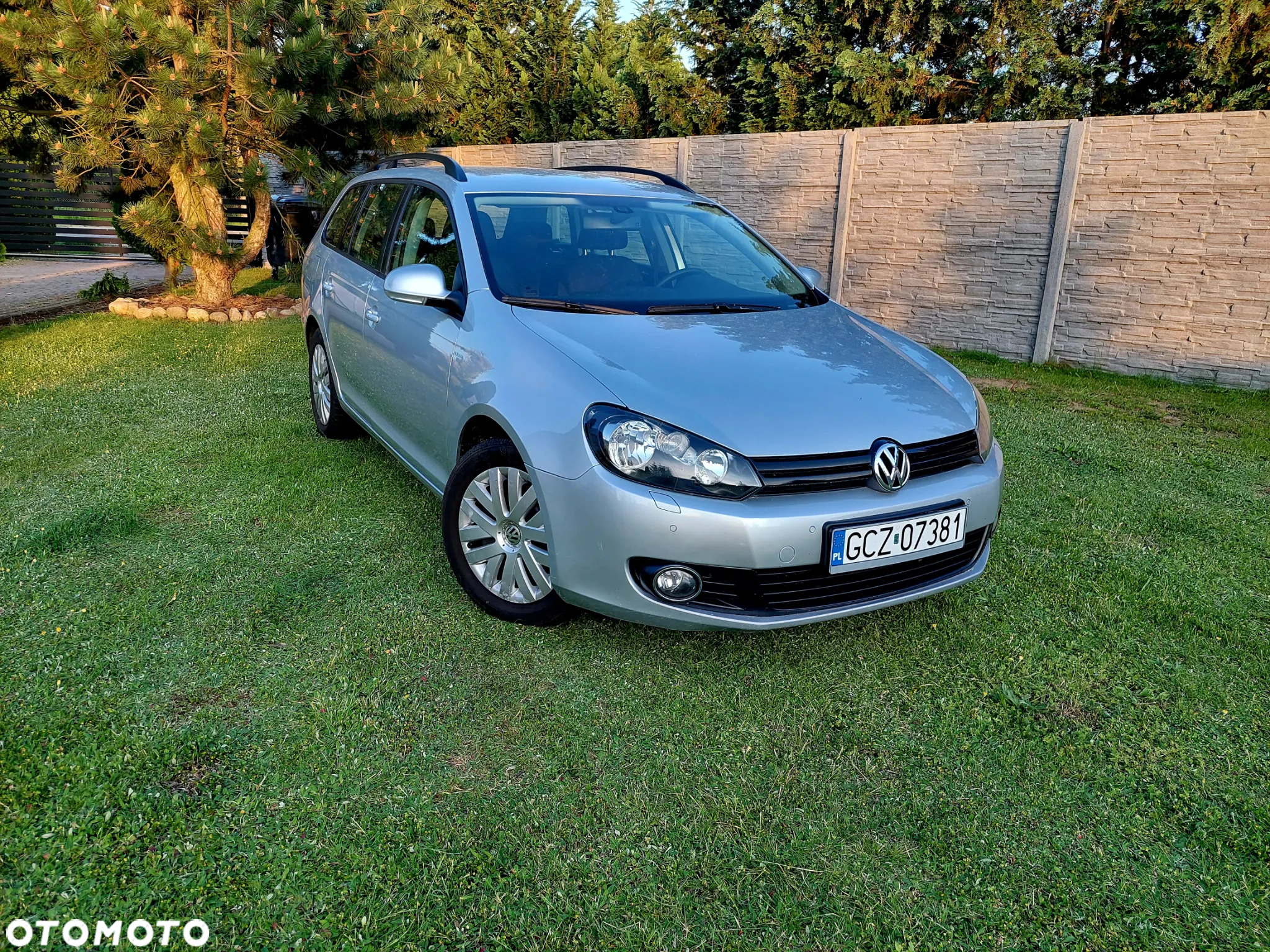 Volkswagen Golf 1.6 TDI DPF BlueMotion Technology Comfortline - 17