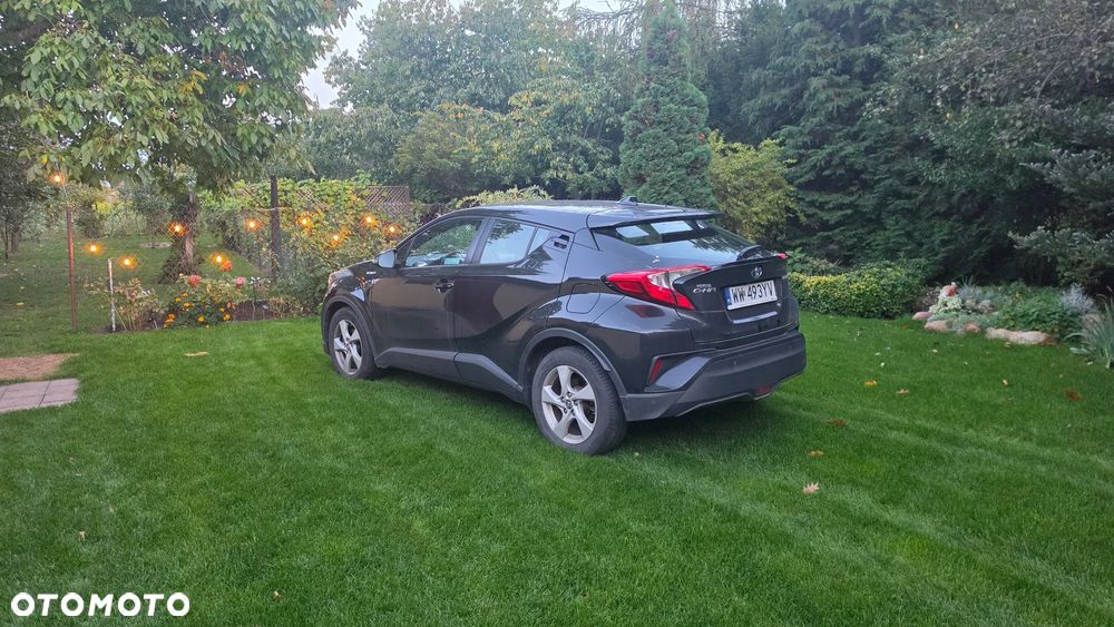 Toyota C-Hr 2019 photo 2