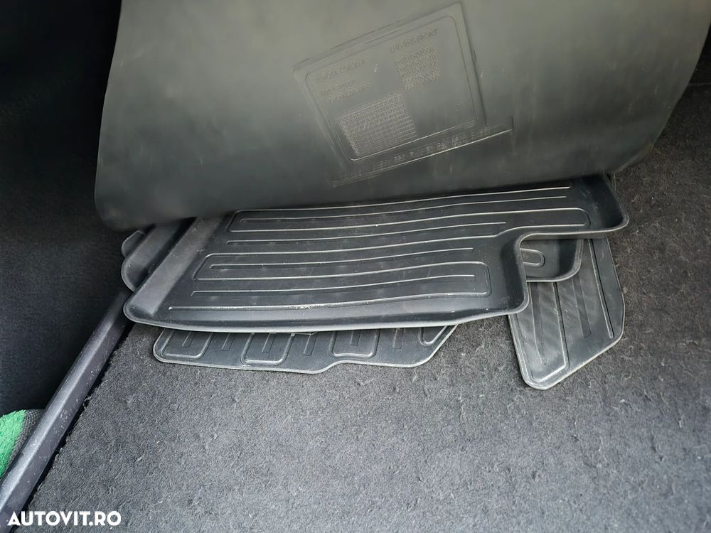 Toyota Corolla Sedan 1.8 HSD Business Plus - 20