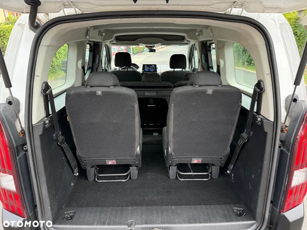 Peugeot Rifter Long 1.2 PureTech Allure S&S (7-os.) - 19