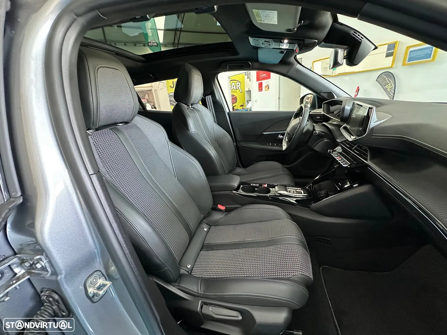 Peugeot e-2008 50 kWh GT - 25