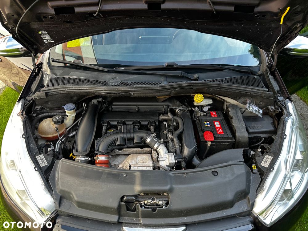 Peugeot 208 1.6 THP Allure - 14