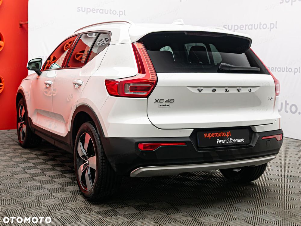 Volvo XC 40 T3 Momentum Pro - 26