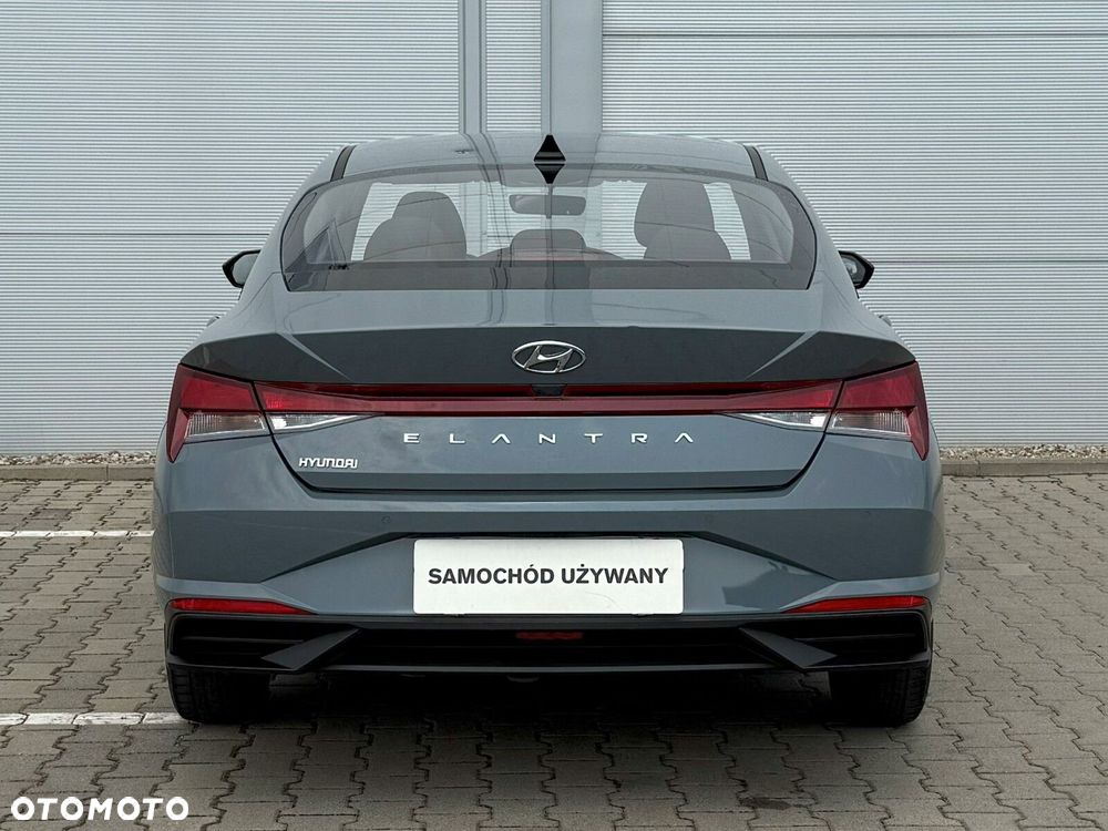 Hyundai Elantra 1.6 Modern CVT - 8