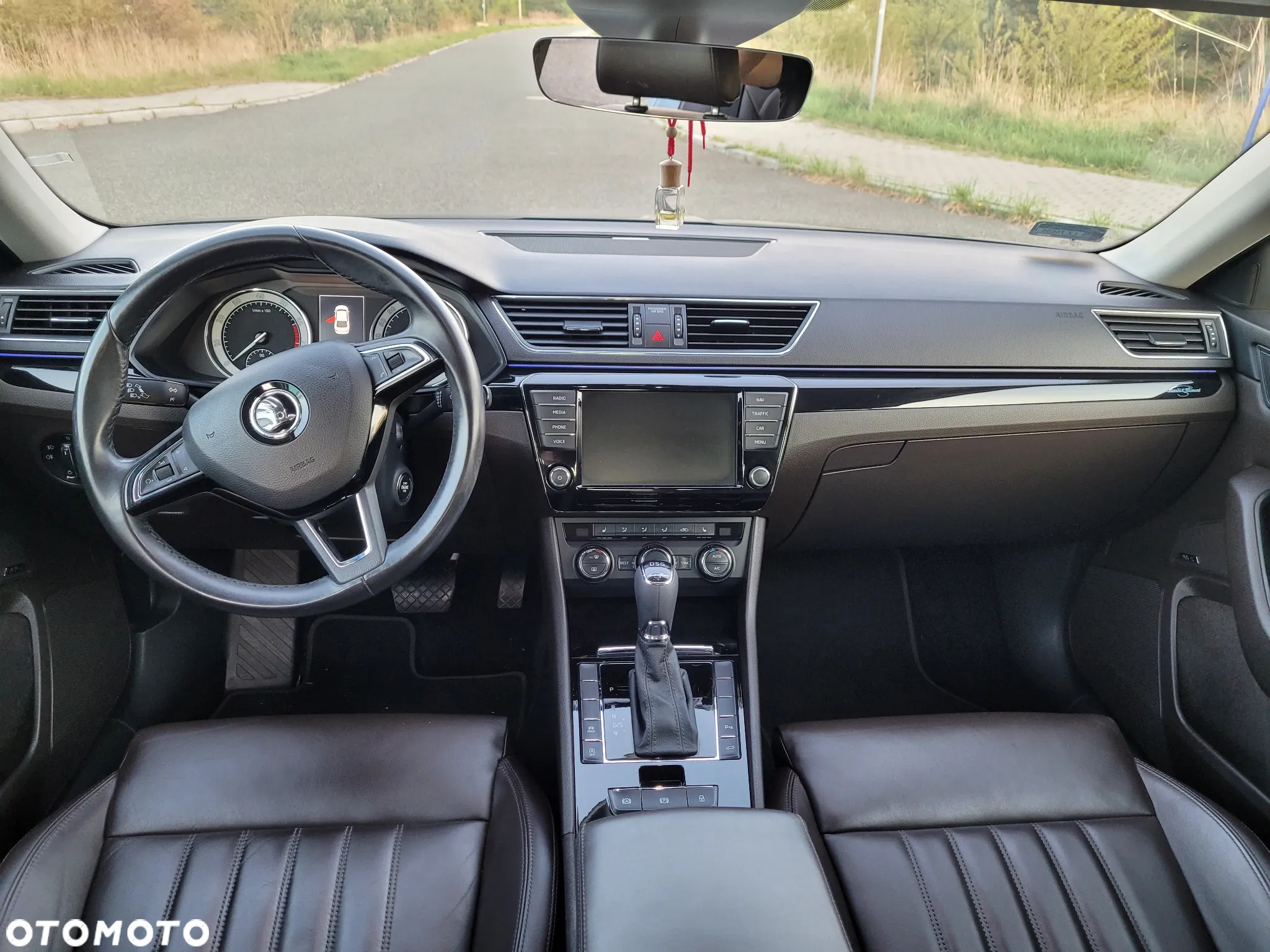 Skoda Superb 1.8 TSI L&K DSG - 13