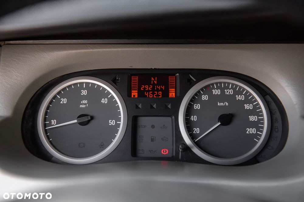Opel Vivaro - 13