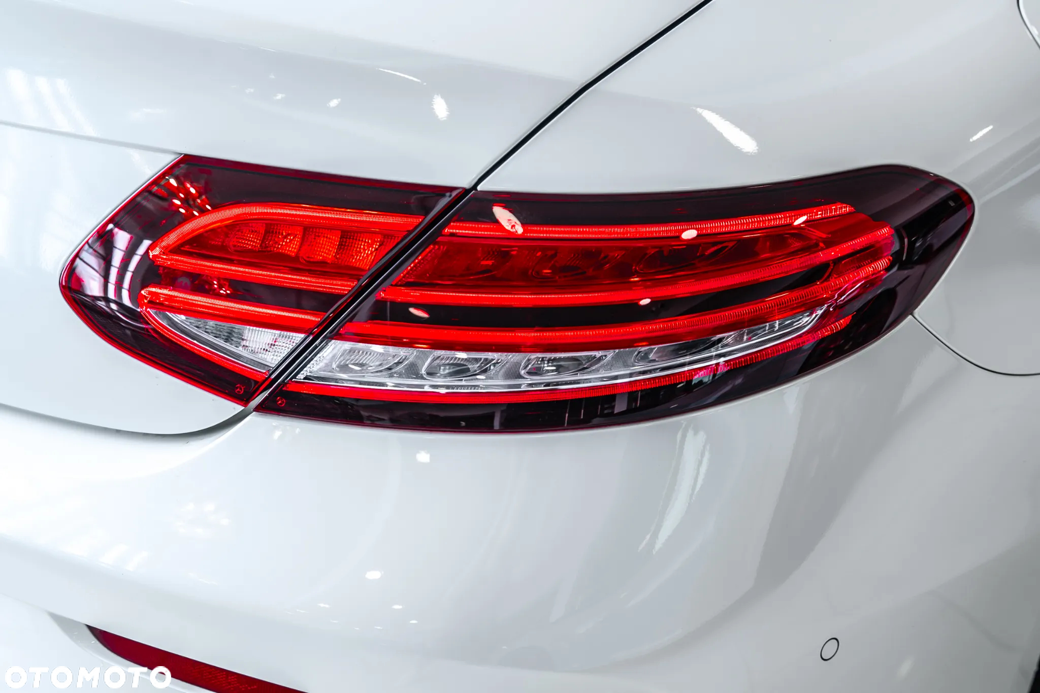 Mercedes-Benz Klasa C 300 9G-TRONIC - 18