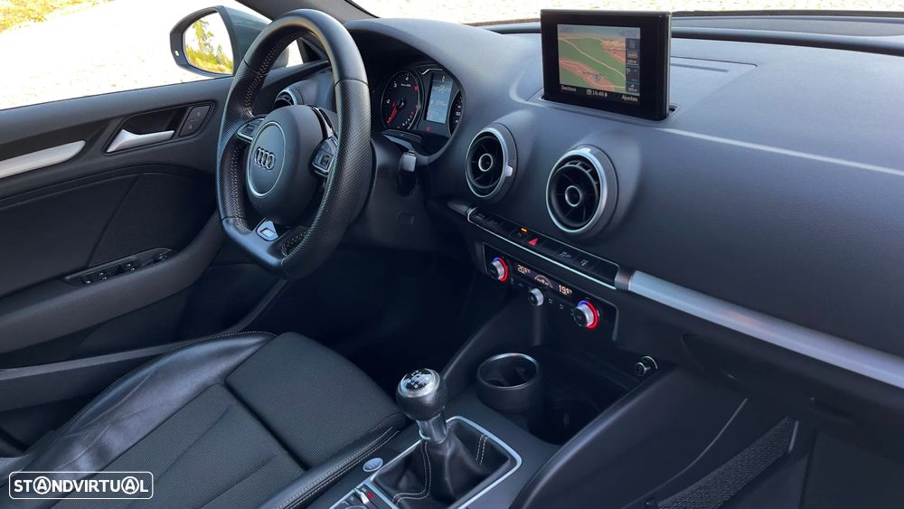 Audi A3 Sportback 2.0 TDI S-line - 27