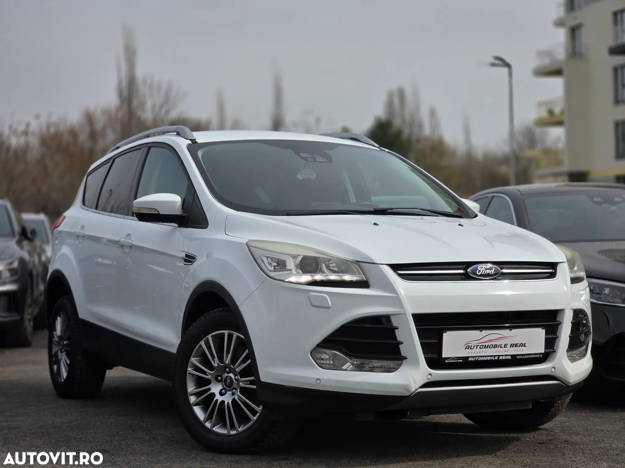 Ford Kuga 2.0 TDCi 4x4 Aut. Titanium - 2