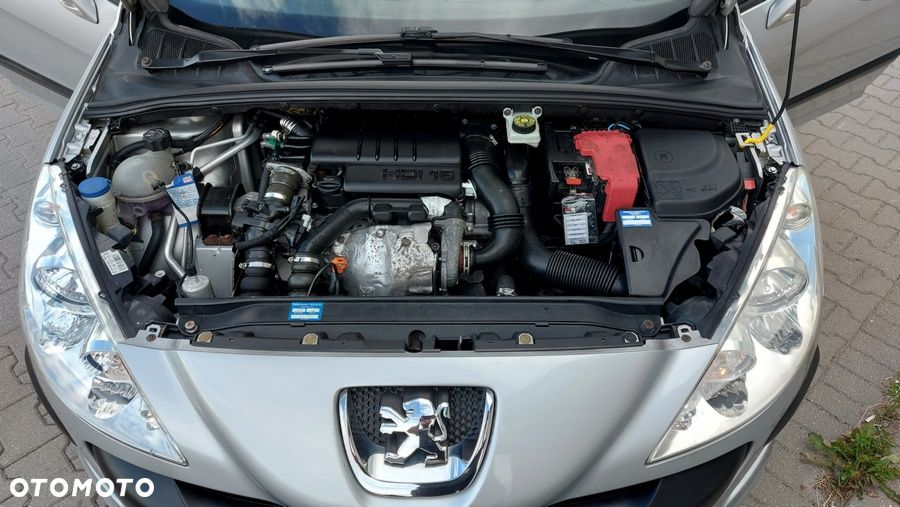 Peugeot 308 HDi FAP 110 NAVTEQ ON BOARD - 24