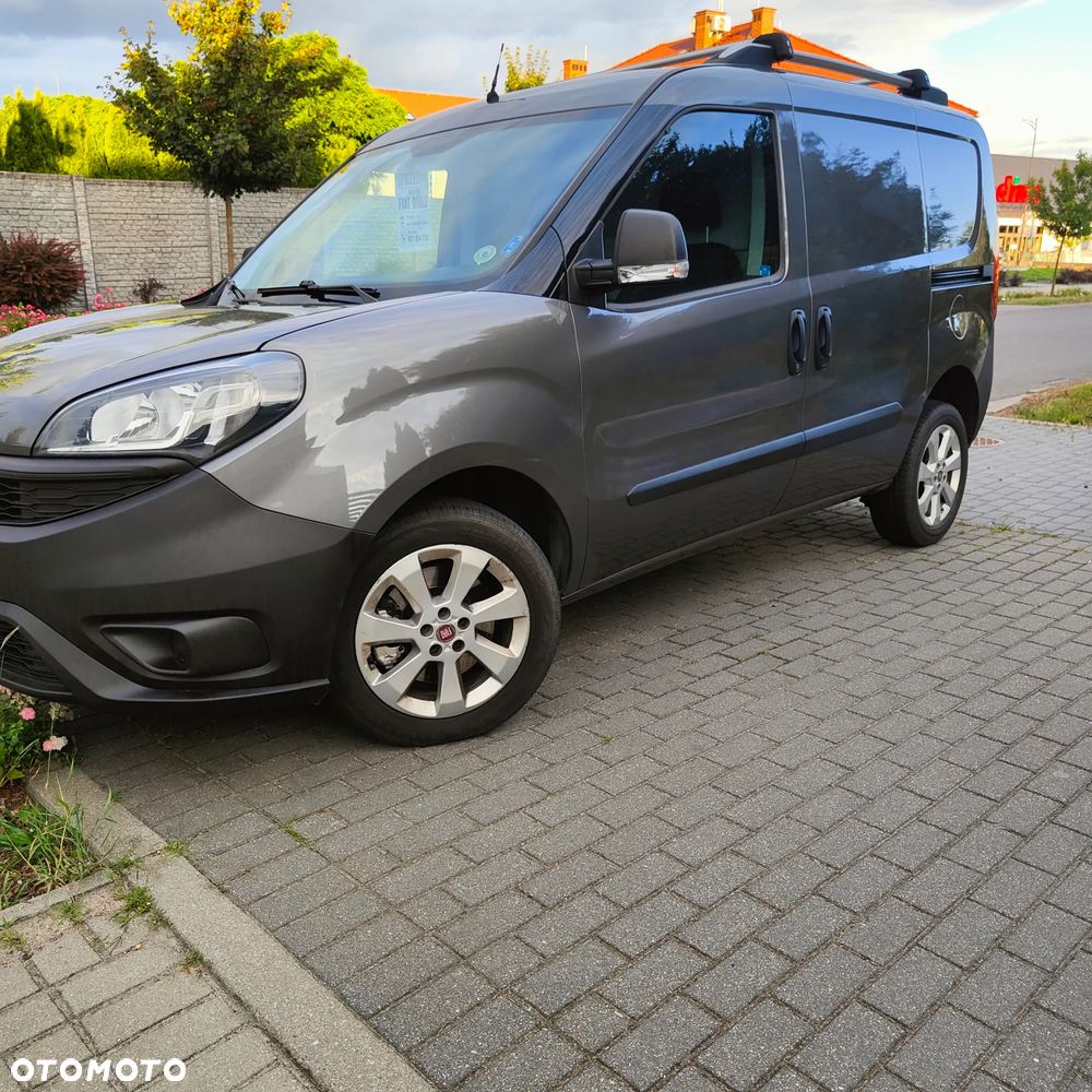 Fiat Doblo 1.4 T-Jet 16V Lounge - 1