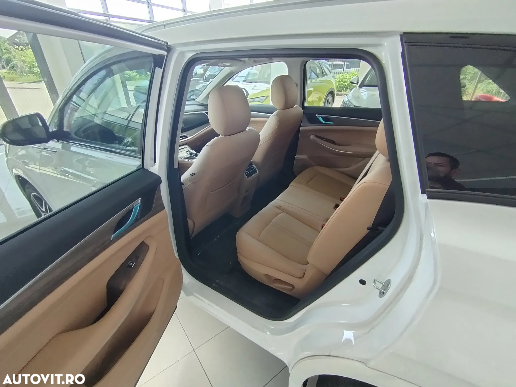 DFSK E5 Fengon PHEV - 10