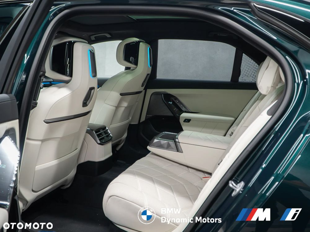 BMW Seria 7 740 xDrive - 21