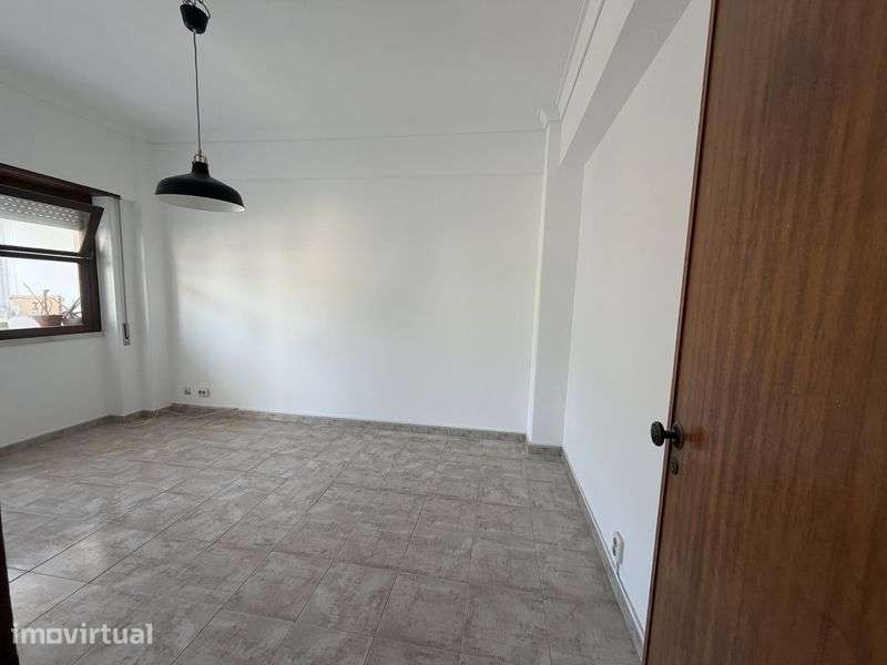 Apartamento para Alugar Santo Antonio da Caparica - Grande imagem: 4/8