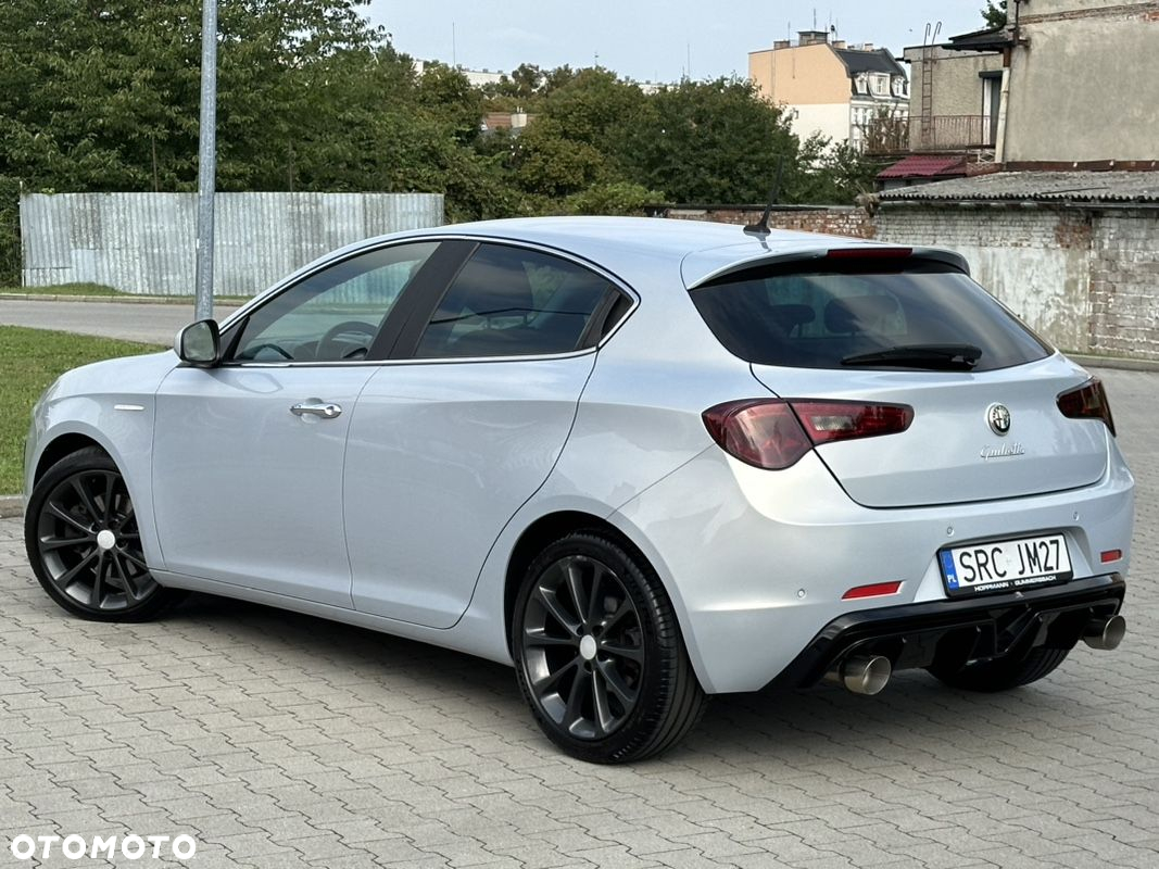 Alfa Romeo Giulietta 2.0 JTDM Distinctive - 16