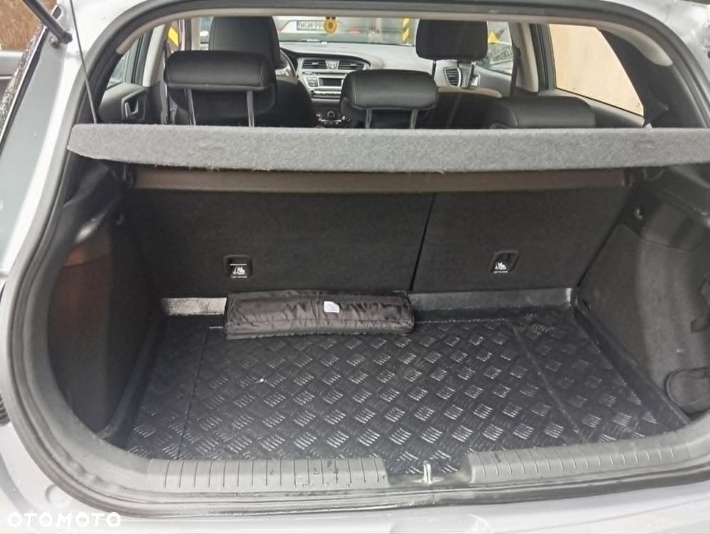Hyundai i20 1.2 BlueDrive Comfort - 11
