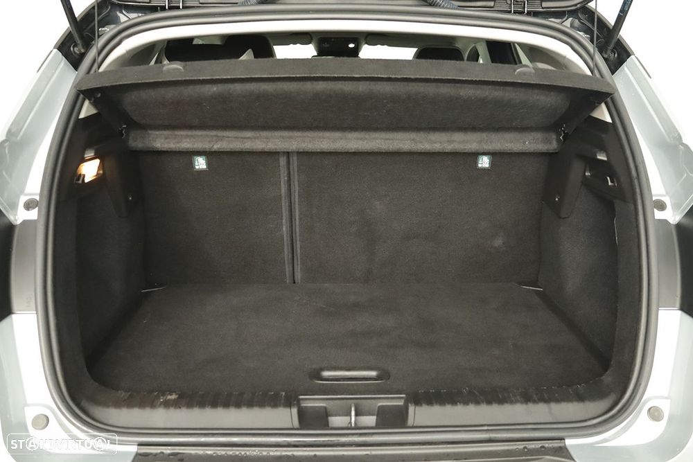 Renault Captur 1.0 TCe Techno Bi-Fuel - 26