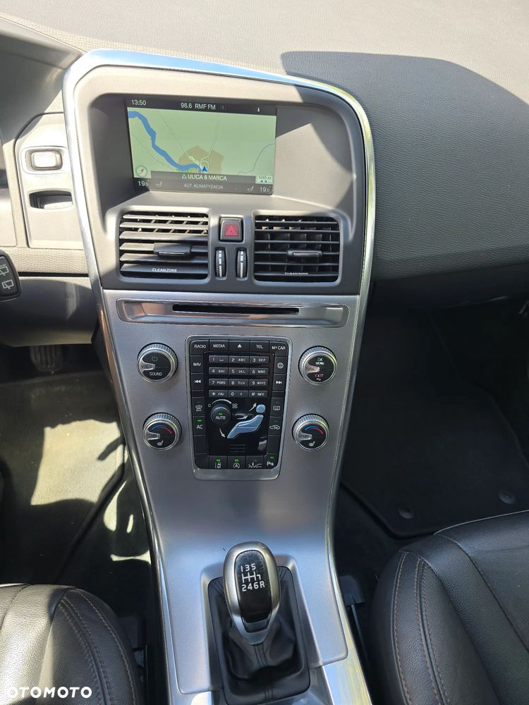Volvo XC 60 - 8