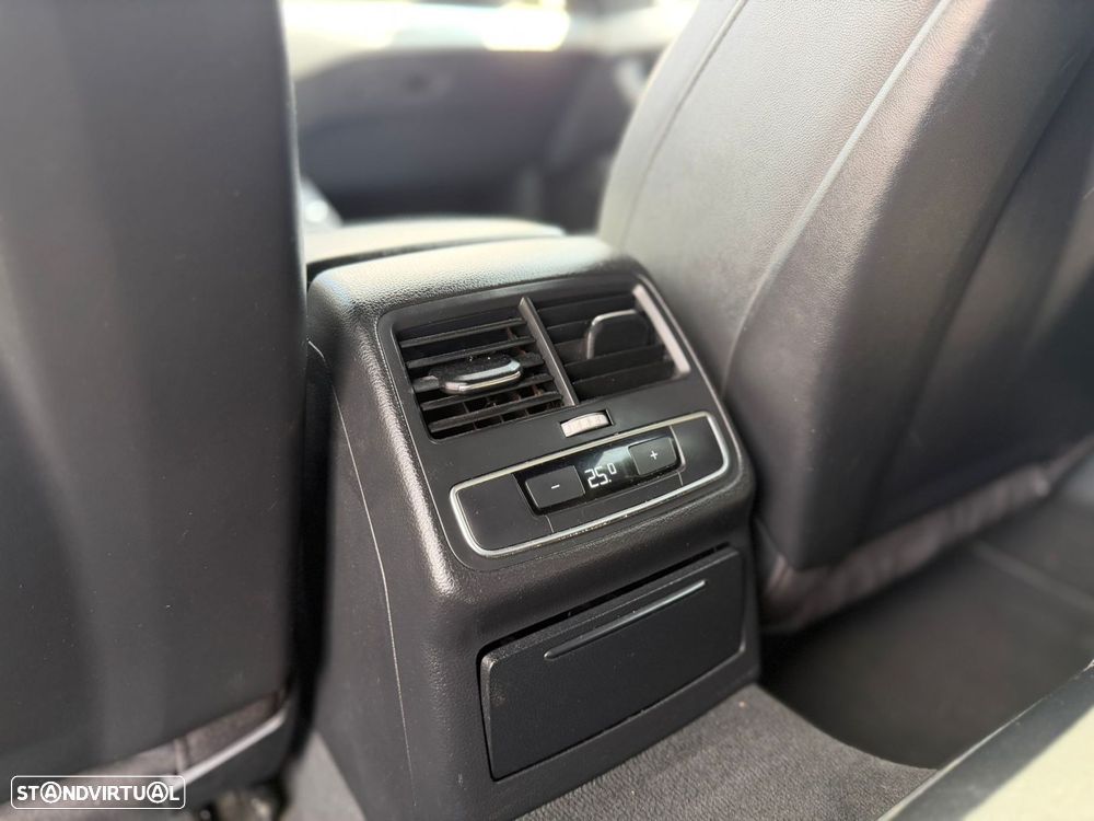 Audi A4 Avant 2.0 TDI Multitronic S-line - 24
