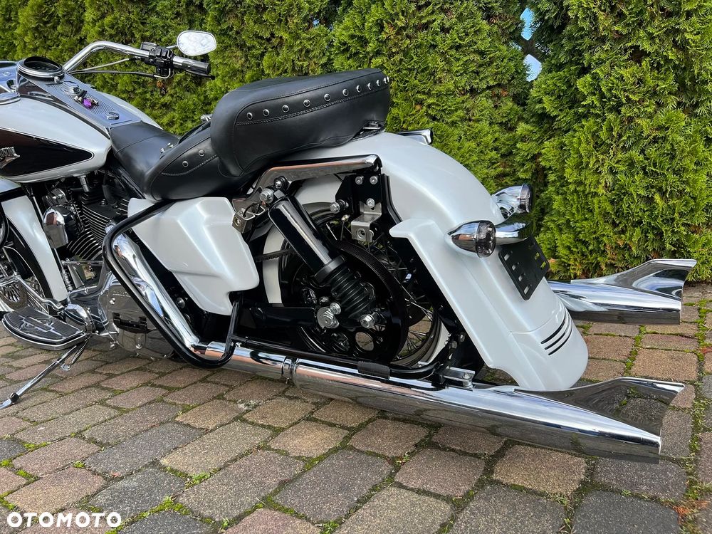 Harley-Davidson Touring Road King - 16