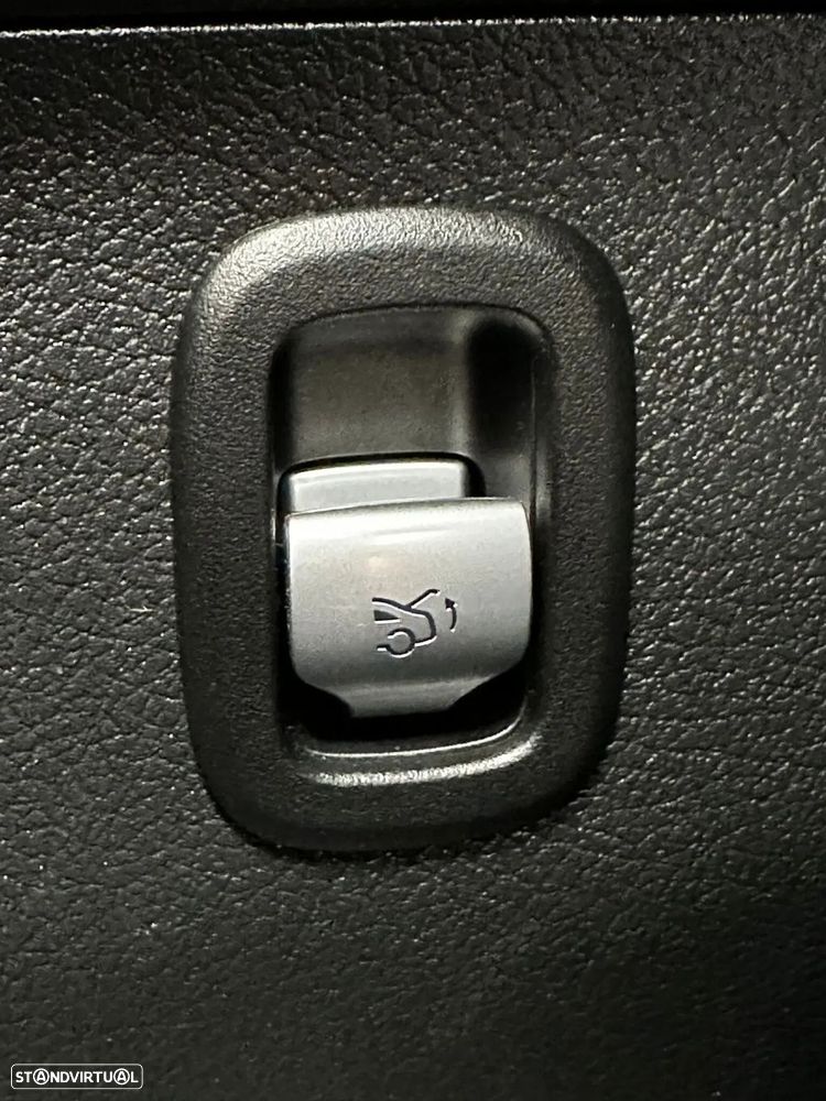 Mercedes-Benz C 220 — fotografia 20