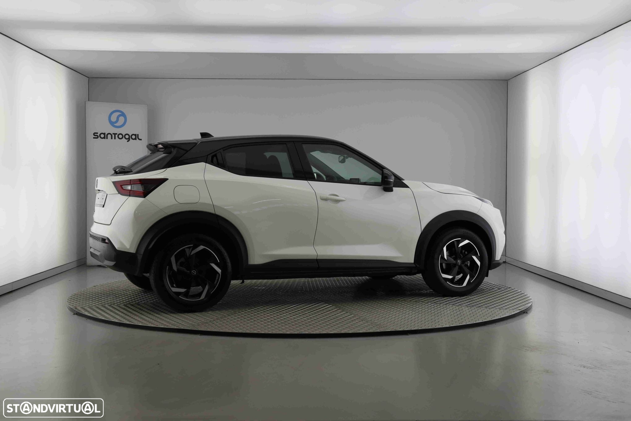 Nissan Juke 1.0 DIG-T N-Connecta NAV.+TwoTone NC - 3
