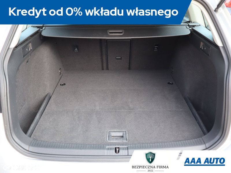 Volkswagen Golf - 13
