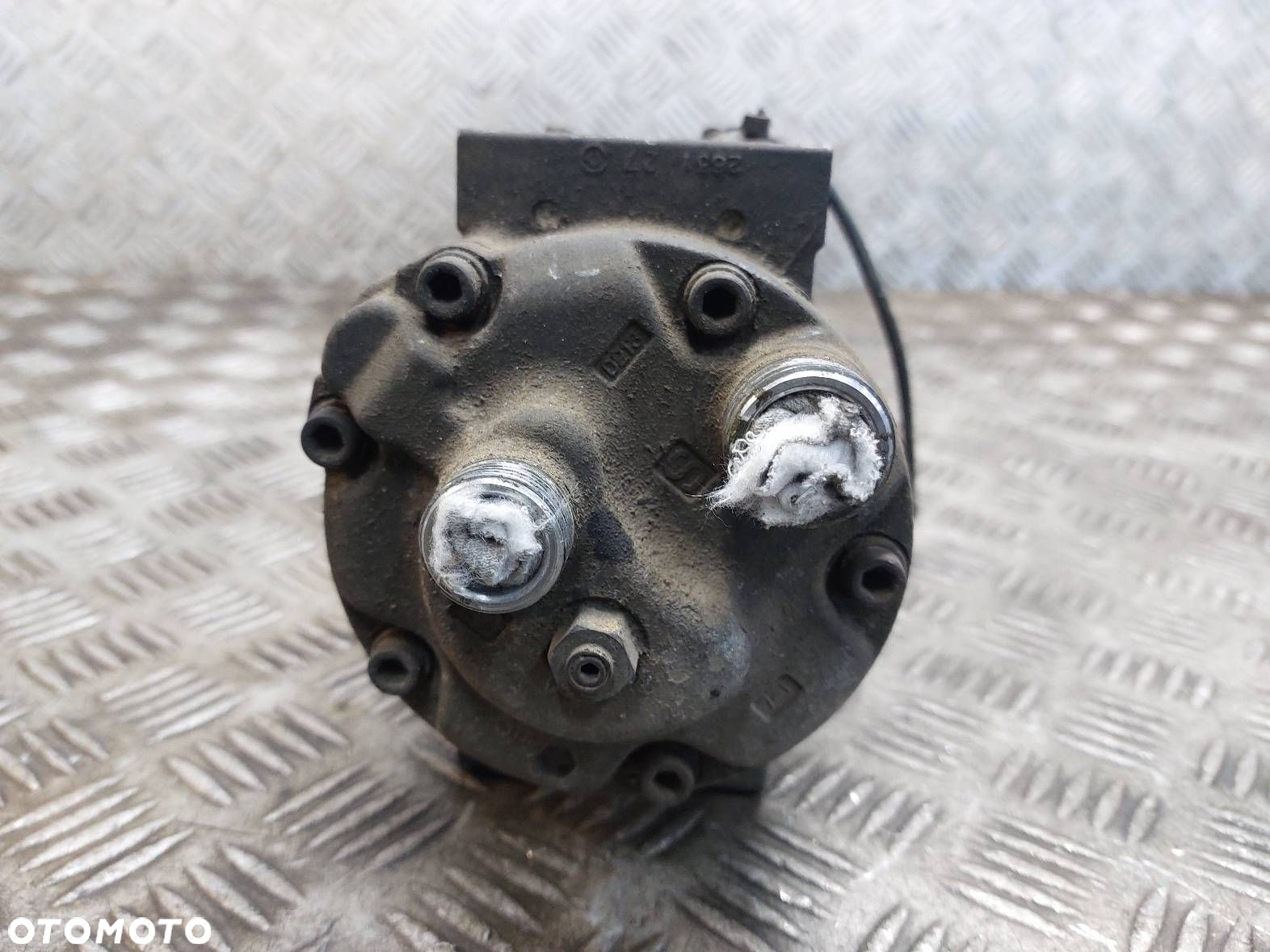 SPRĘŻARKA KLIMATYZACJI USZKODZONY AUDI A4 B5 FL 1.8 20V 8D0260805D - 5