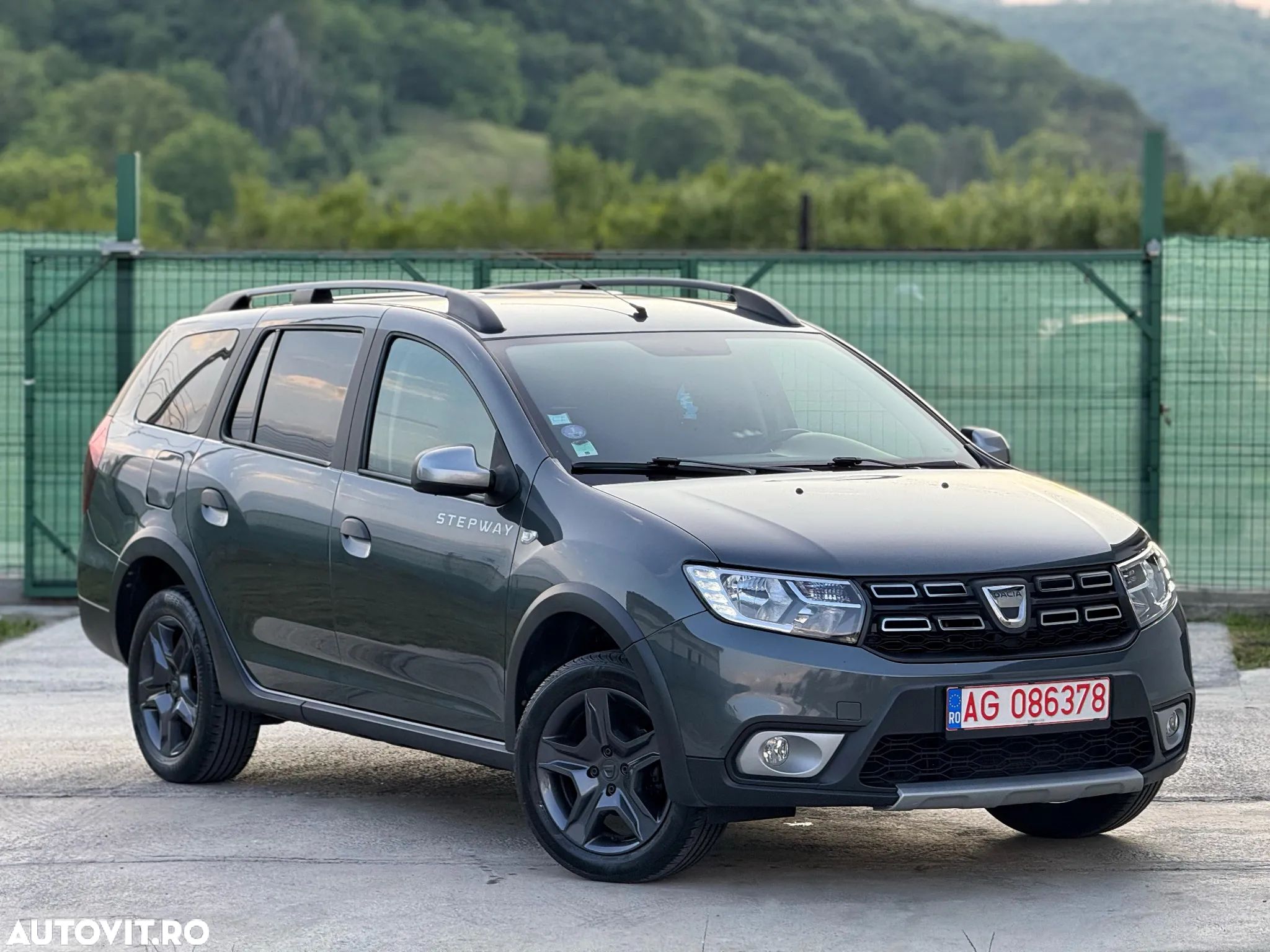 Dacia Logan Stepway MCV 0.9 TCe Prestige - 1