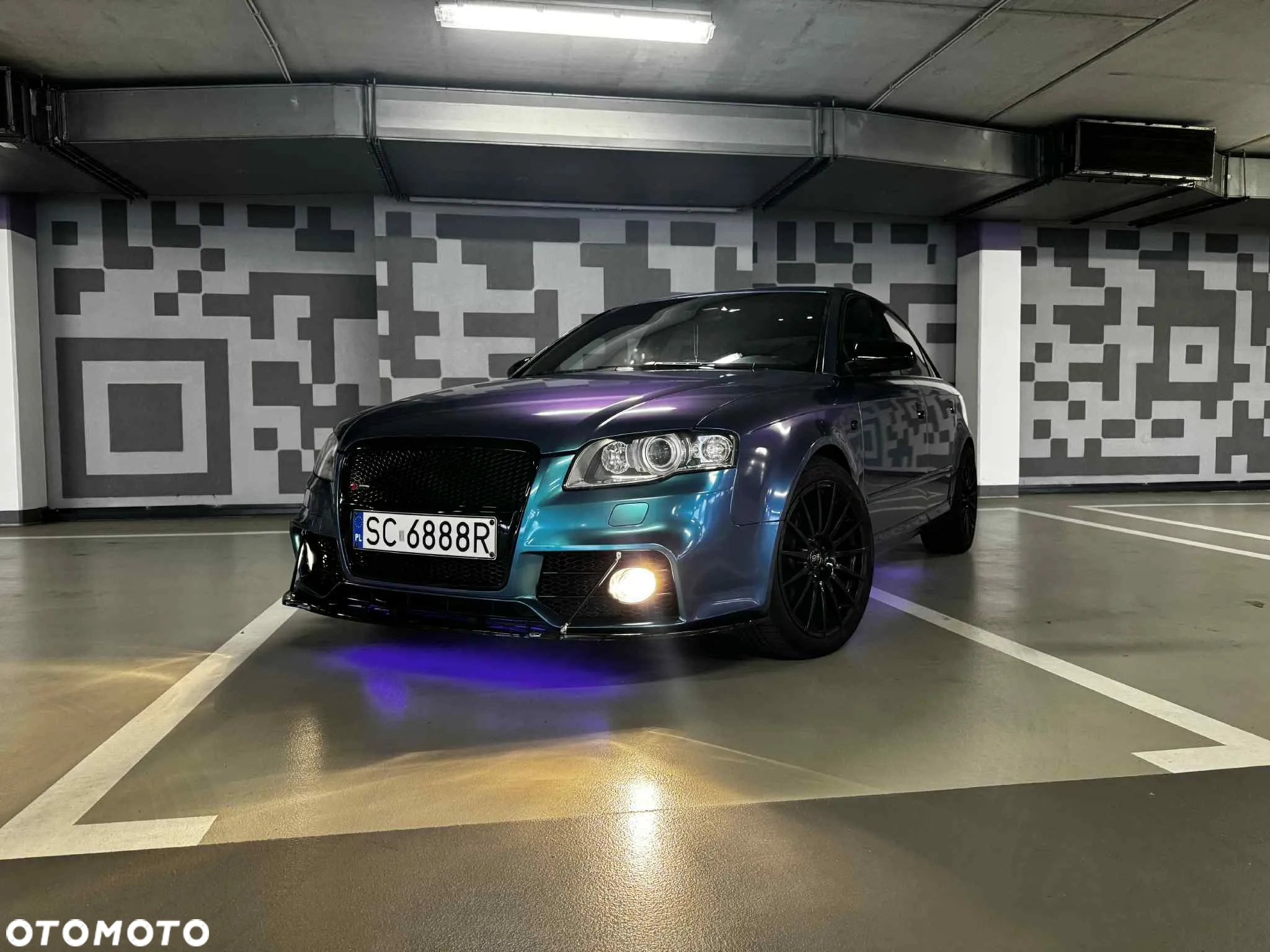 Audi A4 2.0T FSI Quattro - 2