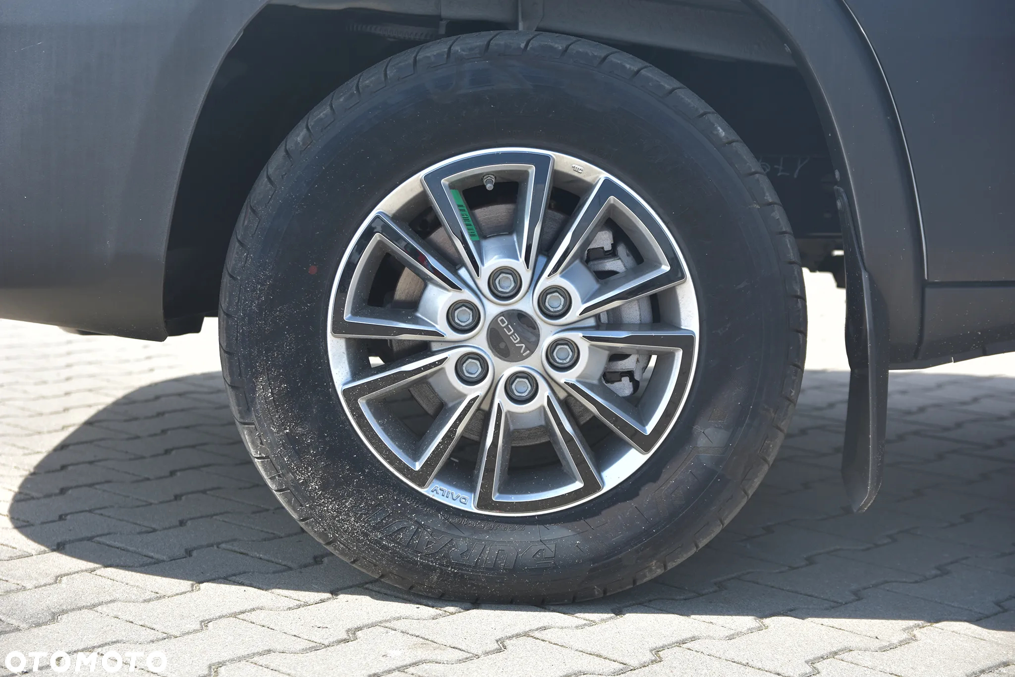 Iveco Daily zabudowa 10EP międzynarodowa kabina sypialna - 27
