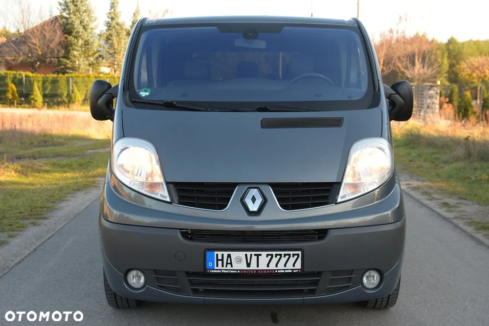 Renault Trafic - 12