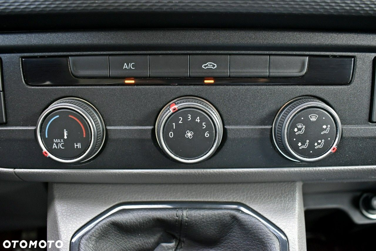 Volkswagen Transporter - 20