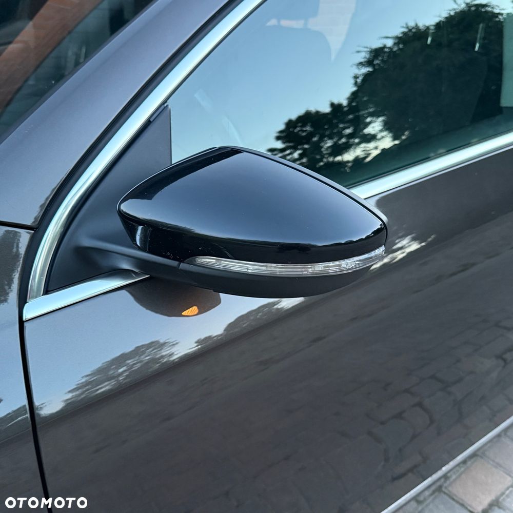 Volkswagen Passat 2.0 TDI Comfortline - 9