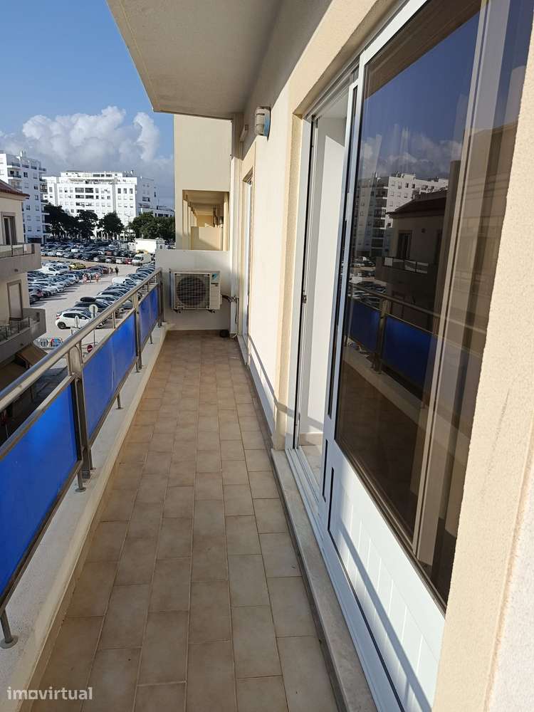 Apartamento T2 com 2 casas de banho em Quarteira - Grande imagem: 4/15