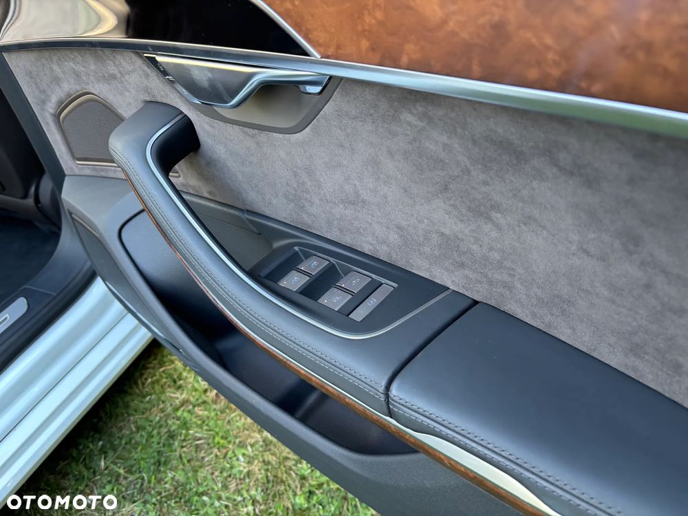 Audi A8 L 55 TFSI quattro tiptronic - 14