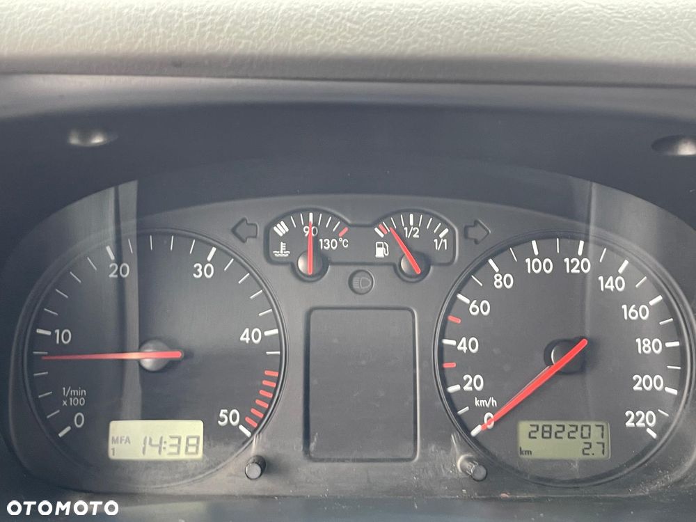 Volkswagen Multivan - 7