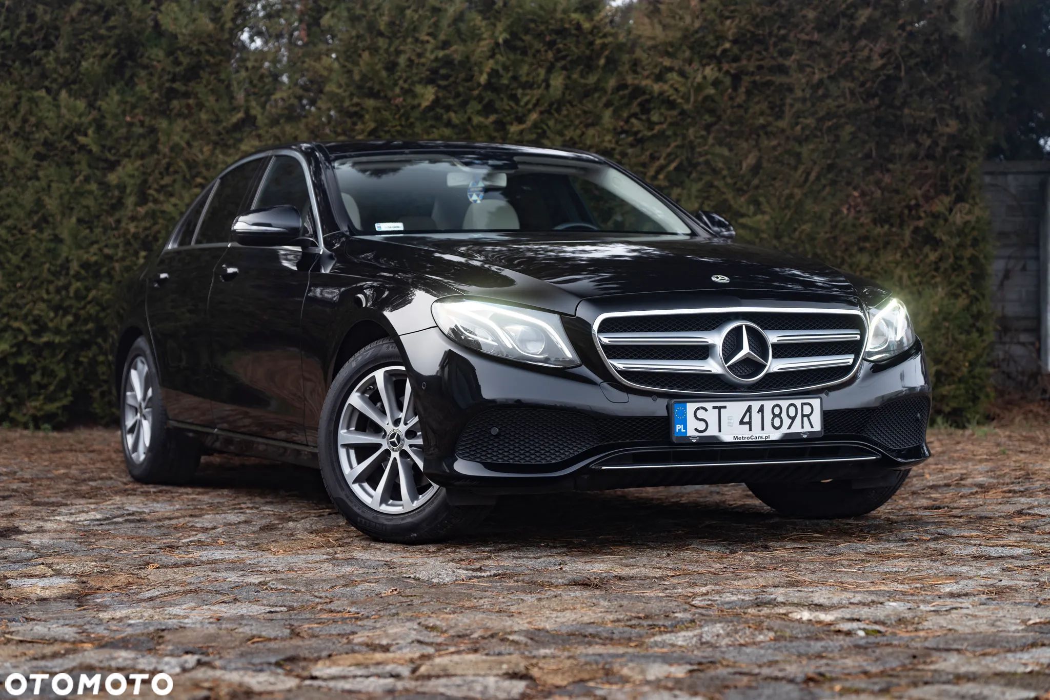 Mercedes-Benz Klasa E 220 d 4-Matic Business Edition 9G-TRONIC - 1