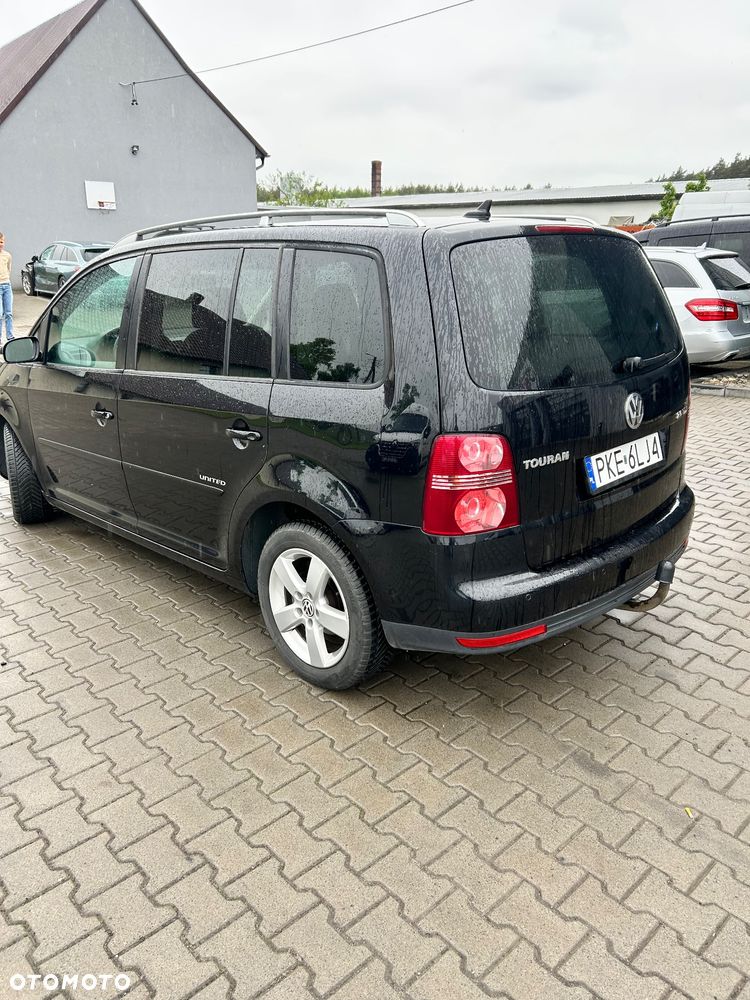 Volkswagen Touran 2.0 TDI Highline - 4