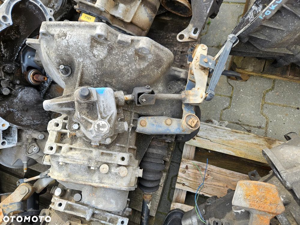 Skrzynia biegów Opel Astra H Vectra C 1,6 1,8 16V F17C394 - 1