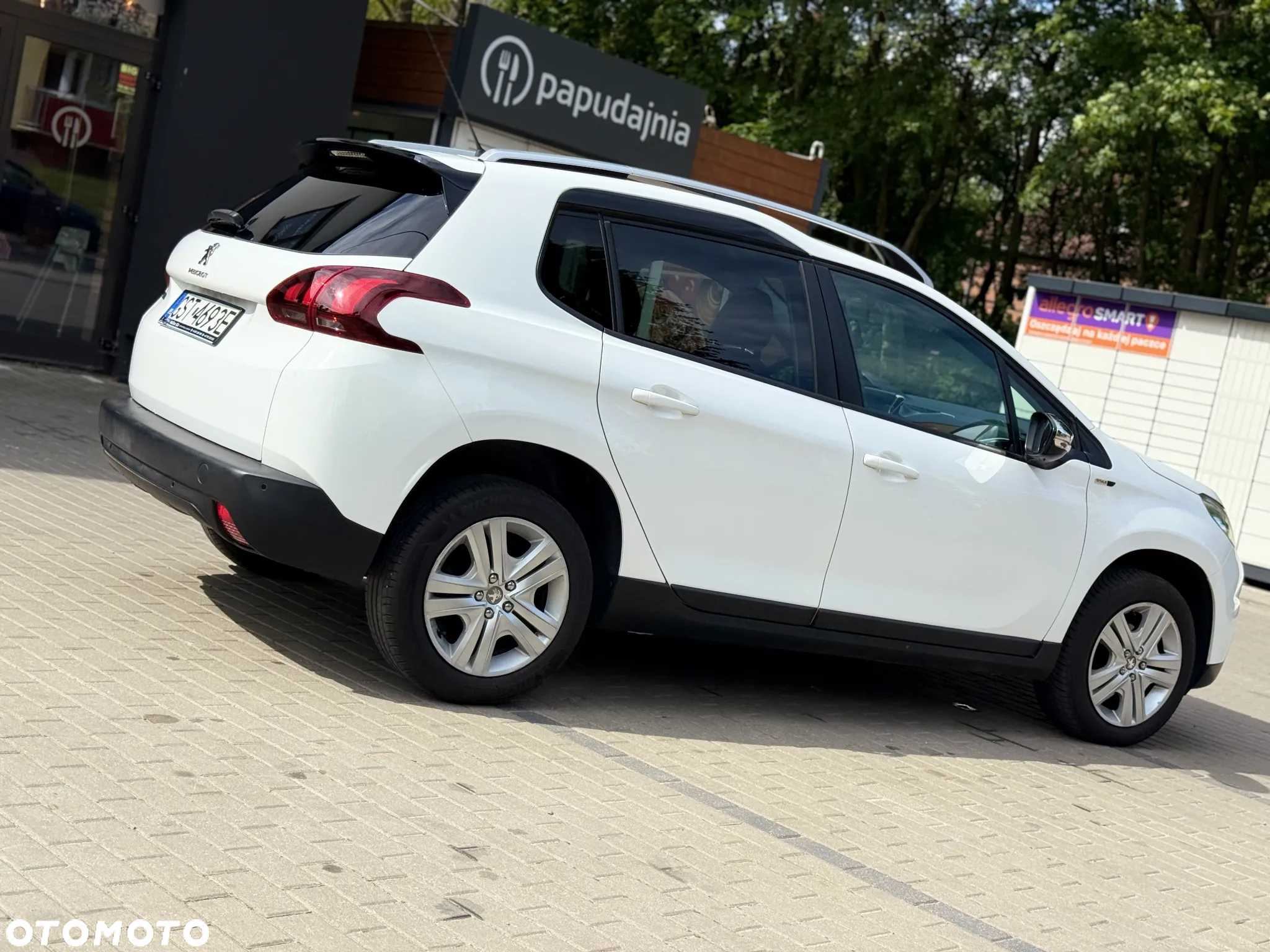 Peugeot 2008 1.6 BlueHDi Style - 16