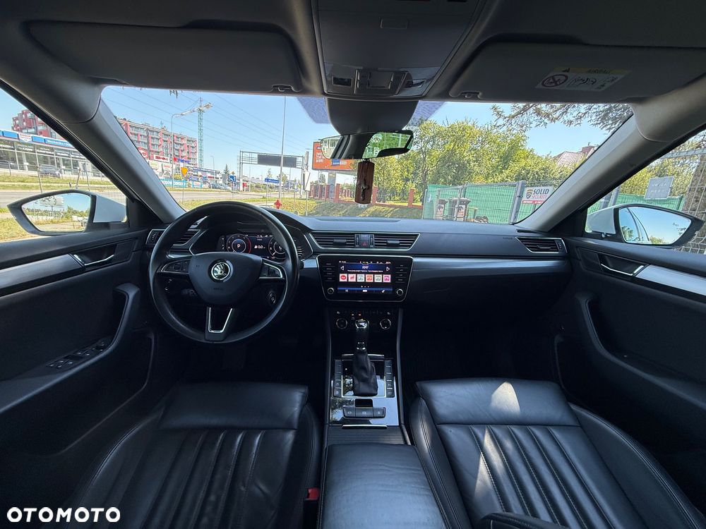 Skoda Superb 2.0 TDI DSG Premium Edition - 14