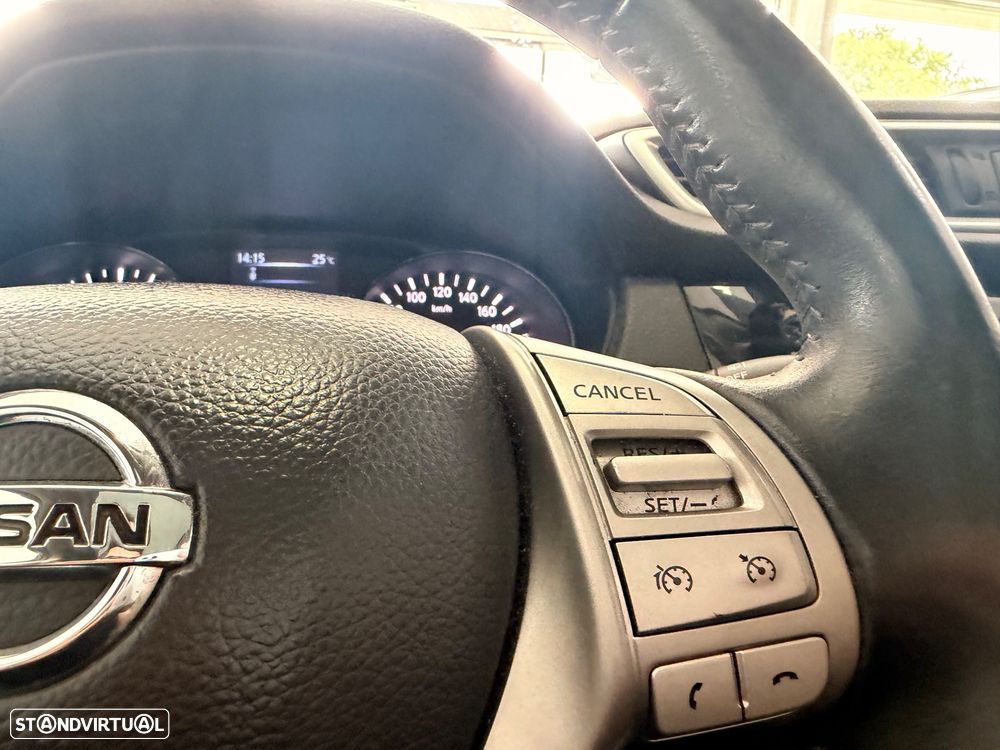 Nissan Qashqai 1.5 dCi N-Connecta 18 - 21