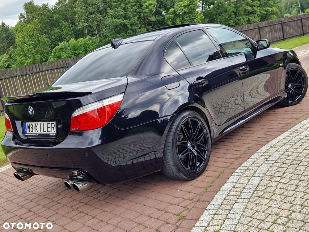 BMW Seria 5 525d xDrive - 4